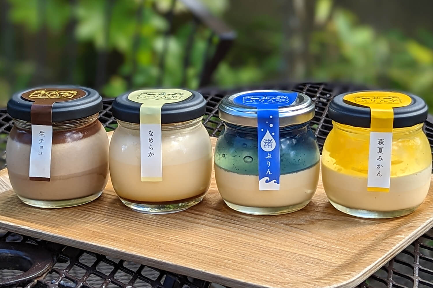 口感入口即化的濃郁布丁很受歡迎。 還有萩的特產和夏季橘子果凍等各種產品。