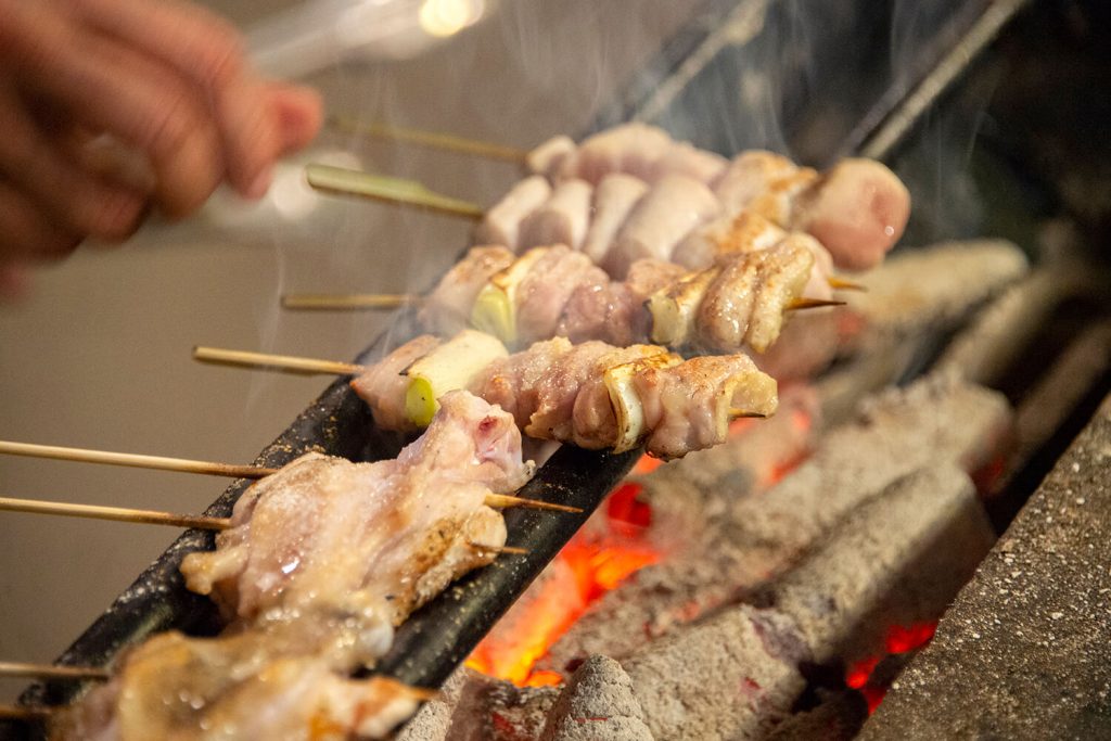 「燒鳥の町」長長門市推薦的五家烤鳥餐廳