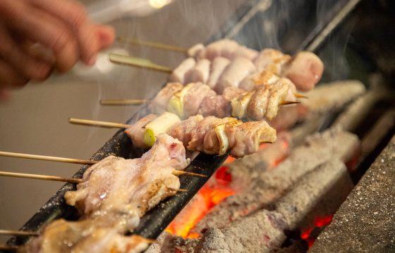 「燒鳥の町」長長門市推薦的五家烤鳥餐廳