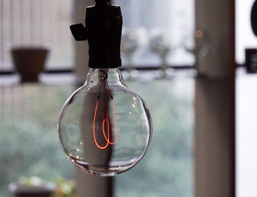 店里还有SKLO的原创产品。