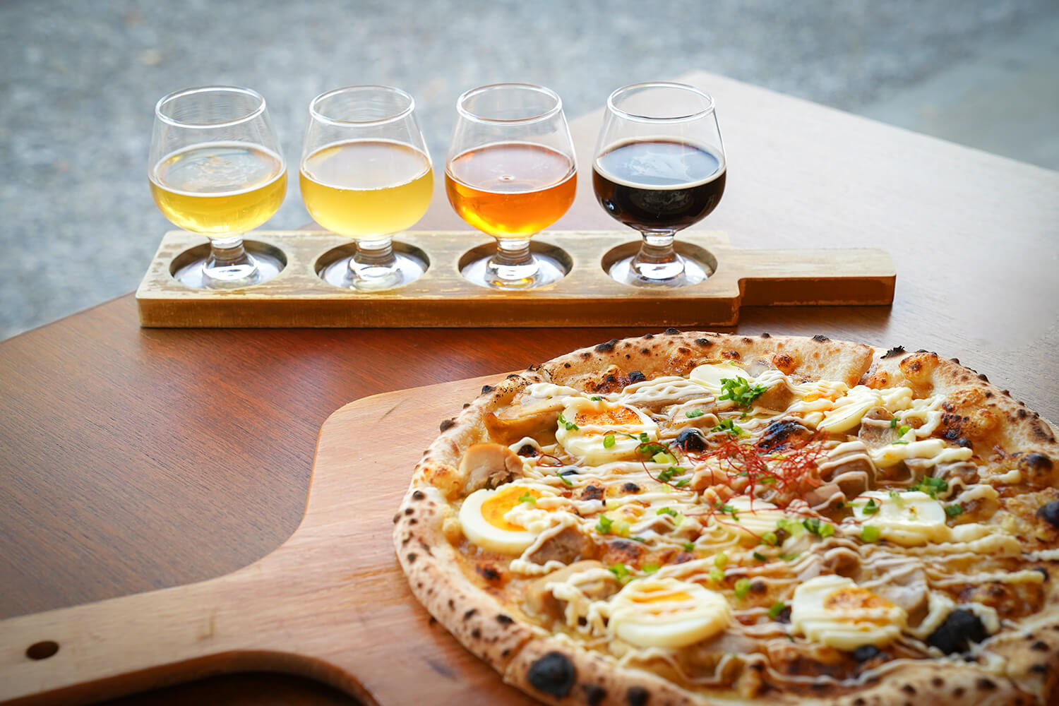 「飲品比較組」（JPY1430年）、「照燒雞肉披薩配小野醬油」（JPY1650年）