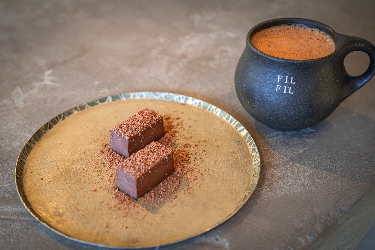 「融化生巧克力2P」（500日圓）、「熱巧克力」（700日圓）