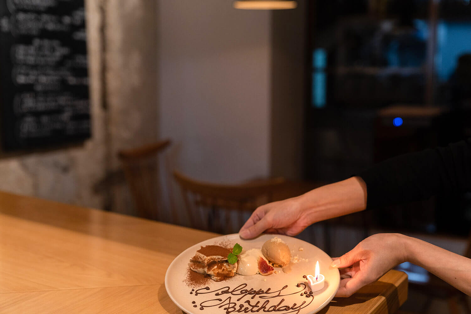 甜點盤可額外支付 300 日元訂購