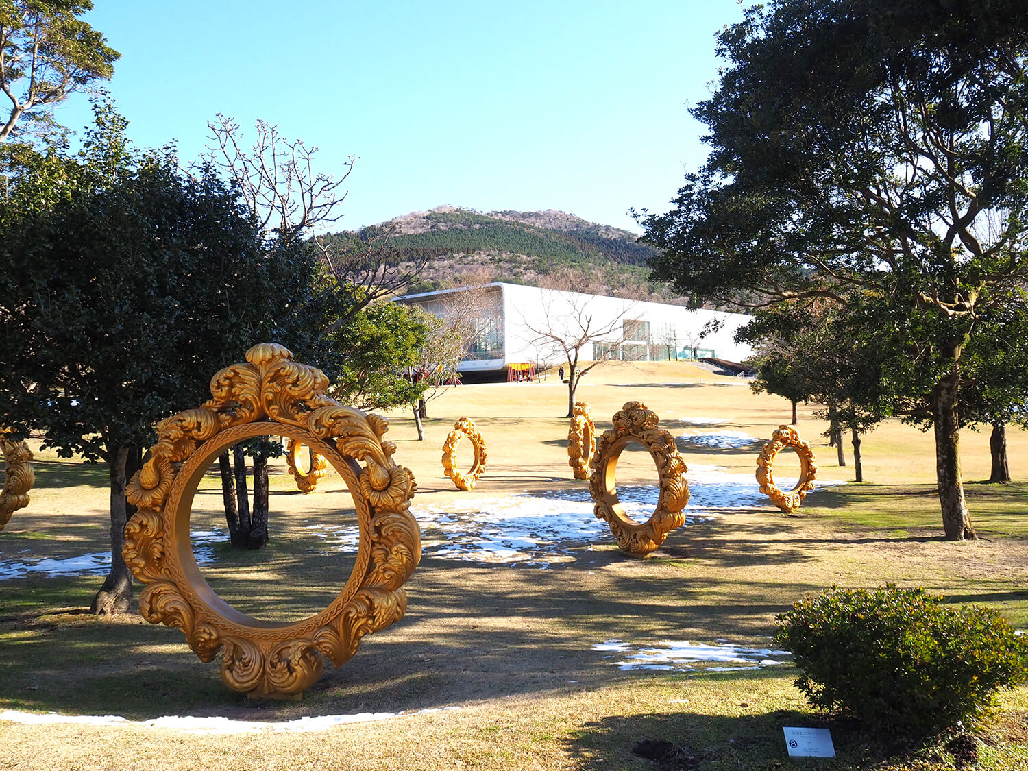 韓國藝術家崔正花的作品《你是藝術》