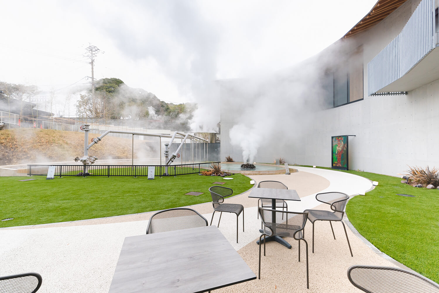 不斷冒出的熱水