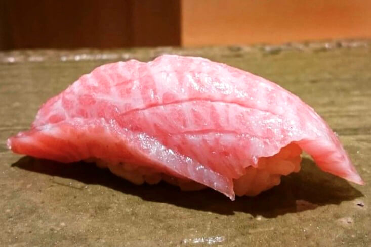  Omakase Course (18,700 yen), a dish of Otoro nigiri, tuna from Ohma, Japan.