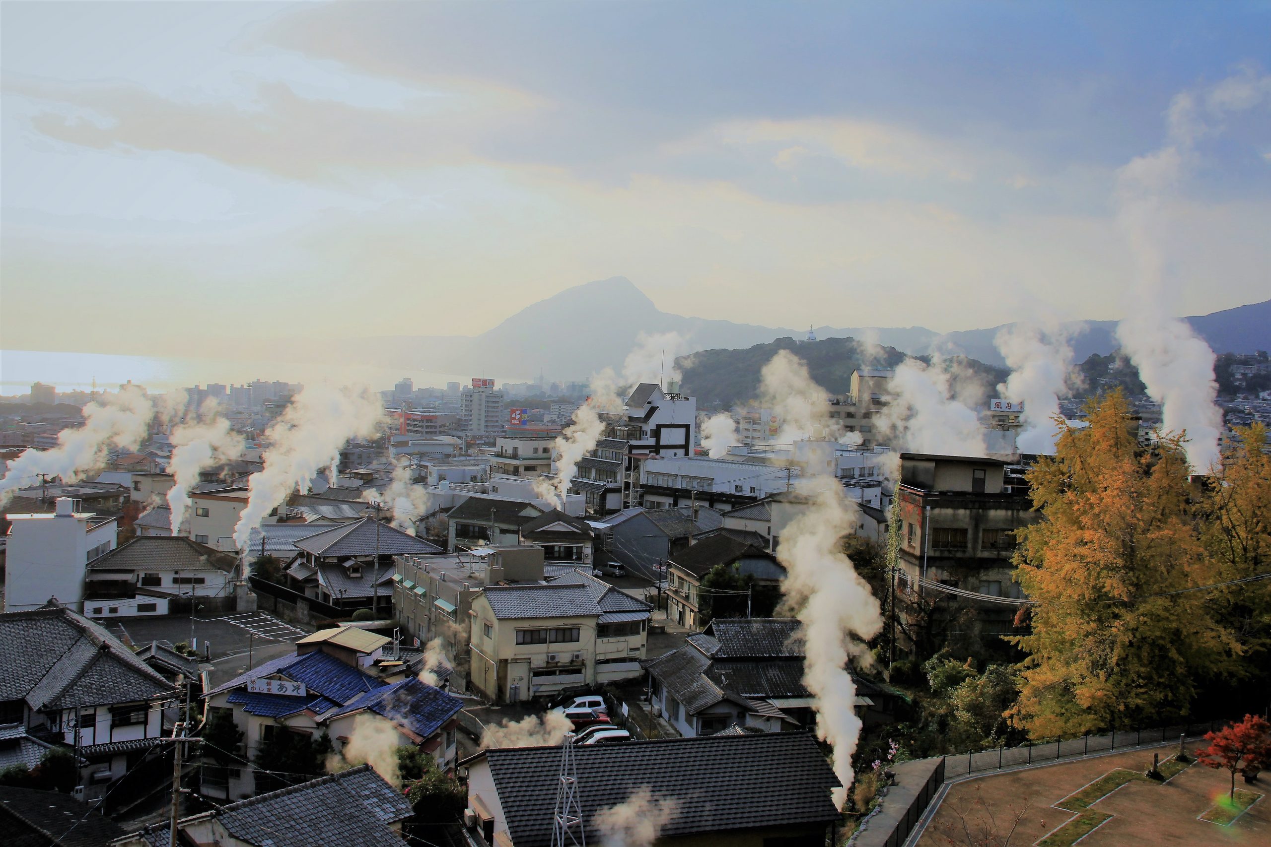 温泉王国「別府」ならでは。多彩な湯巡り＆「地獄グルメ」満喫の極楽旅