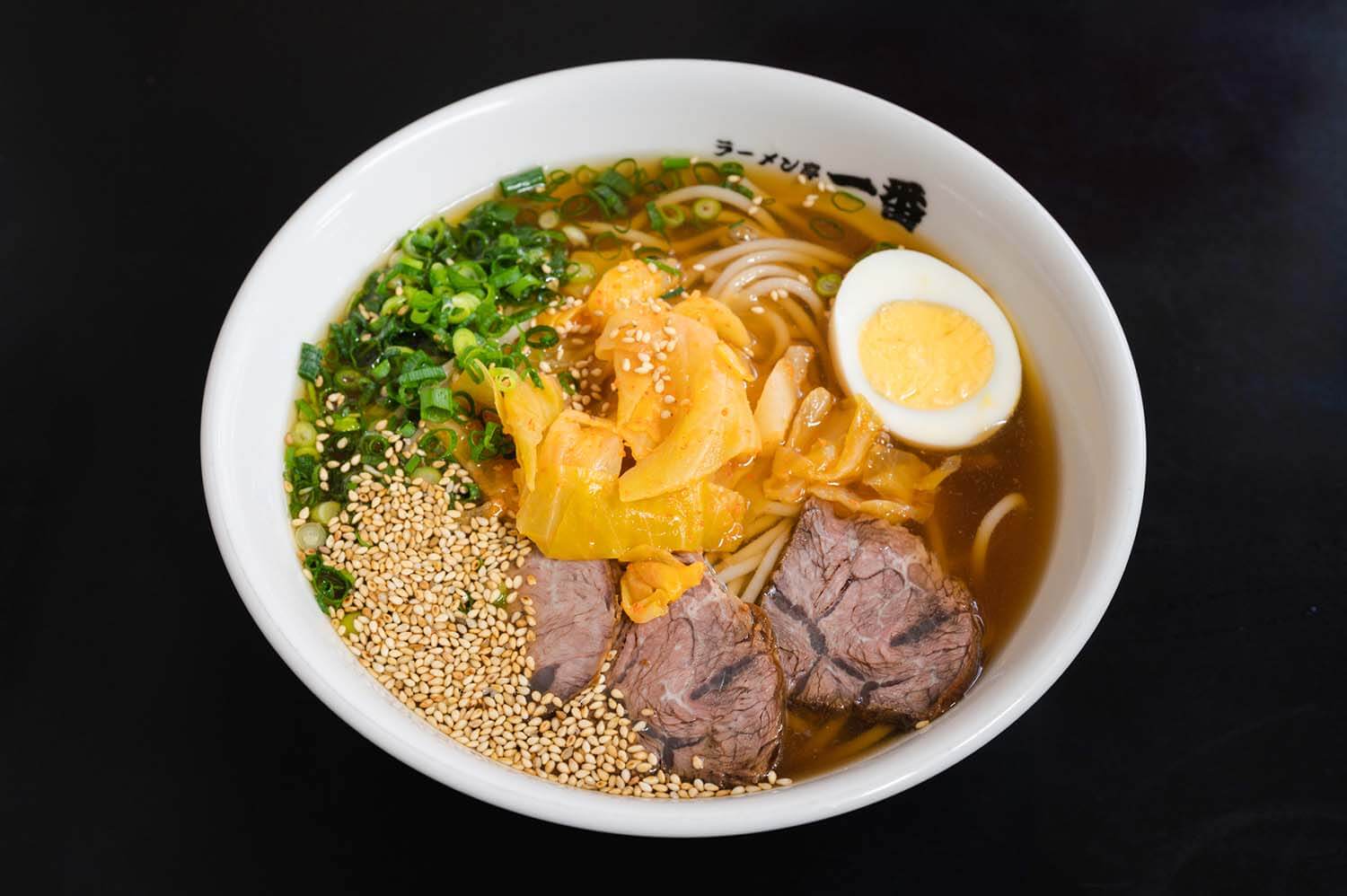 「別府冷麵」700日圓。 你可以換成大份，額外花100日圓