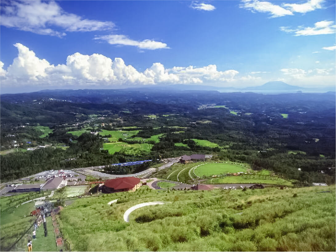 霧霧島山脈、櫻島與金光灣的壯麗景色