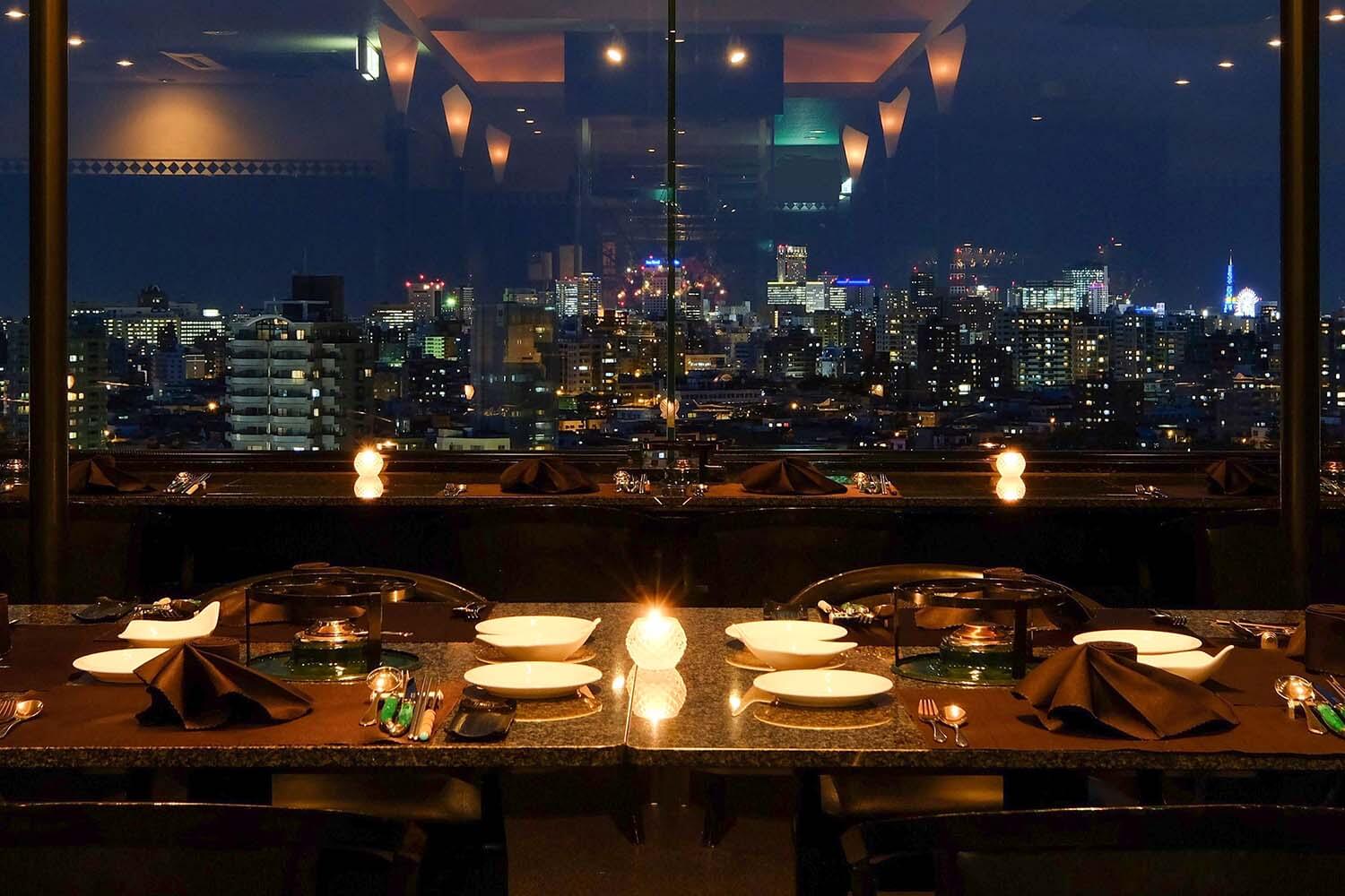 共有10個靠窗的座位，可以欣賞到札幌夜景。