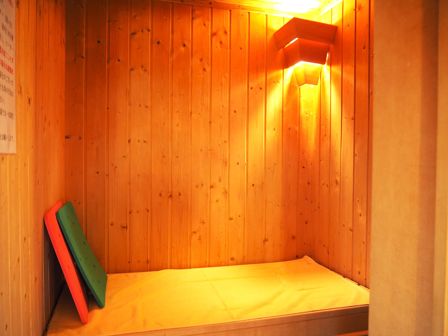 桑拿初學者也對 80 度左右的室內溫度感到滿意