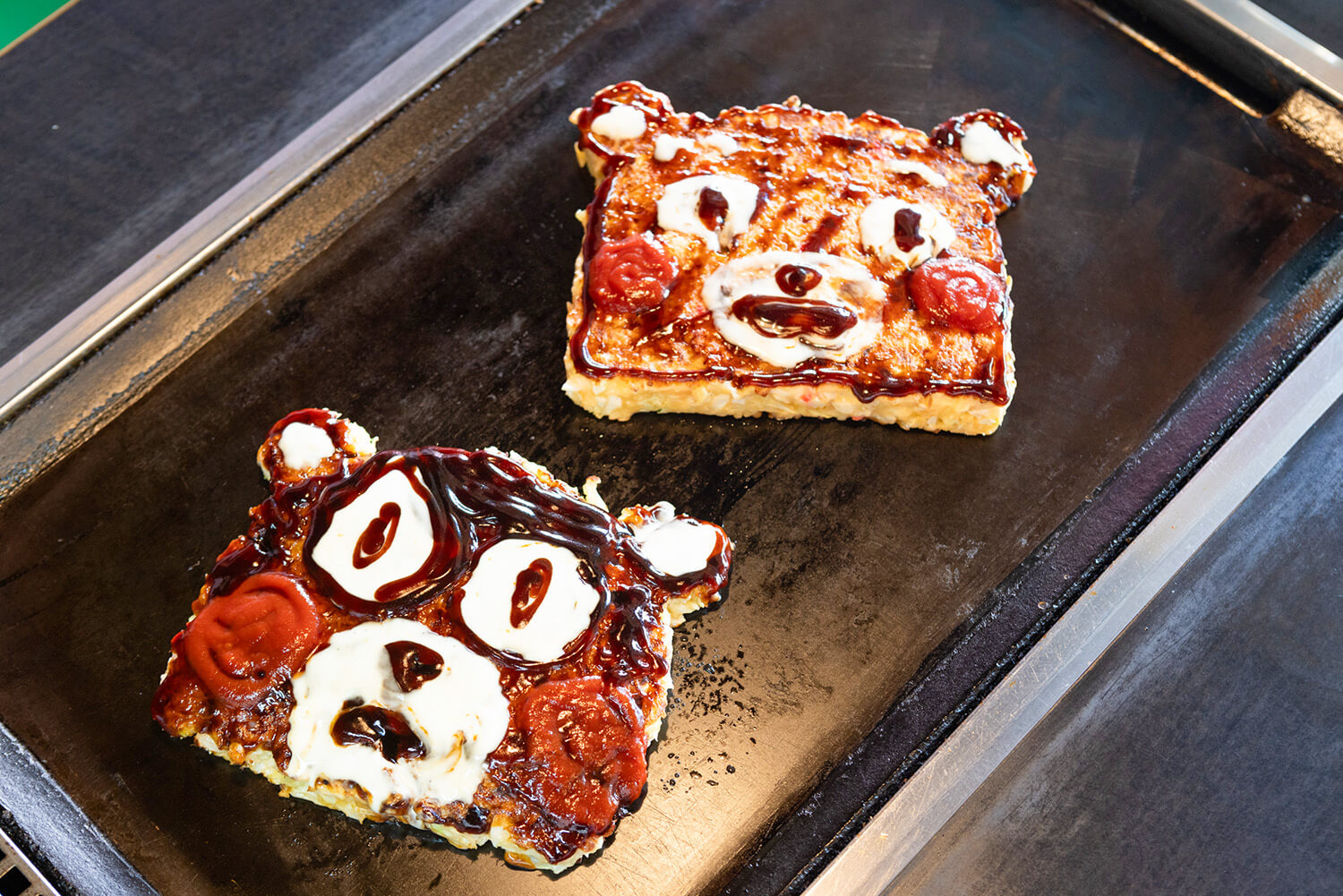 我點了常規菜單上的燒餅，並要求「請給我一個熊本熊模具」。