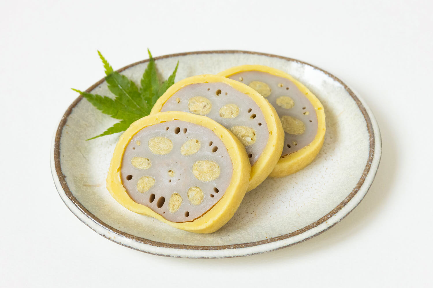 最好將「芥菜蓮藕」切成5~8毫米的圈。 還提供禮盒