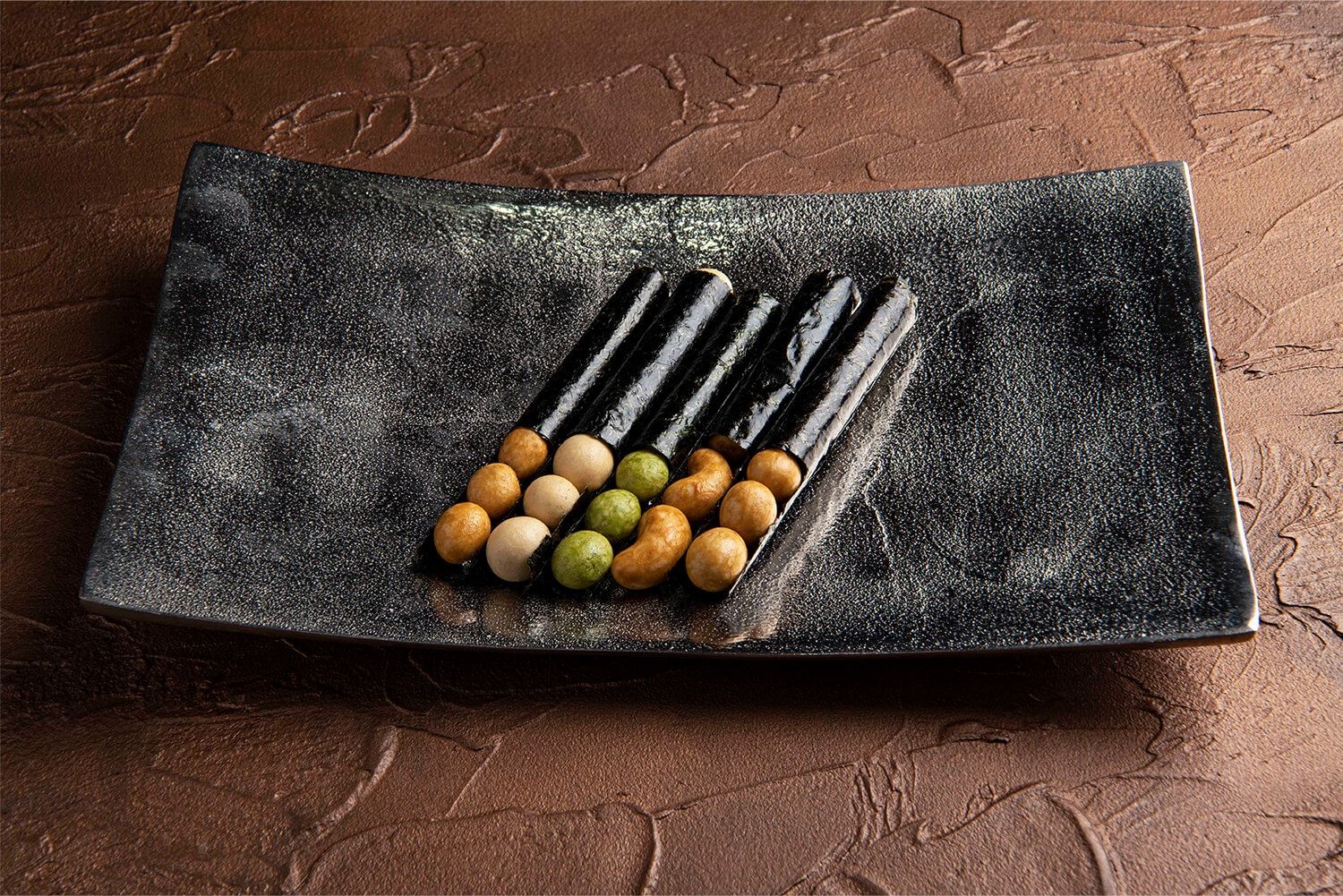 「富賀卷」是一手工捲起，精心製作的