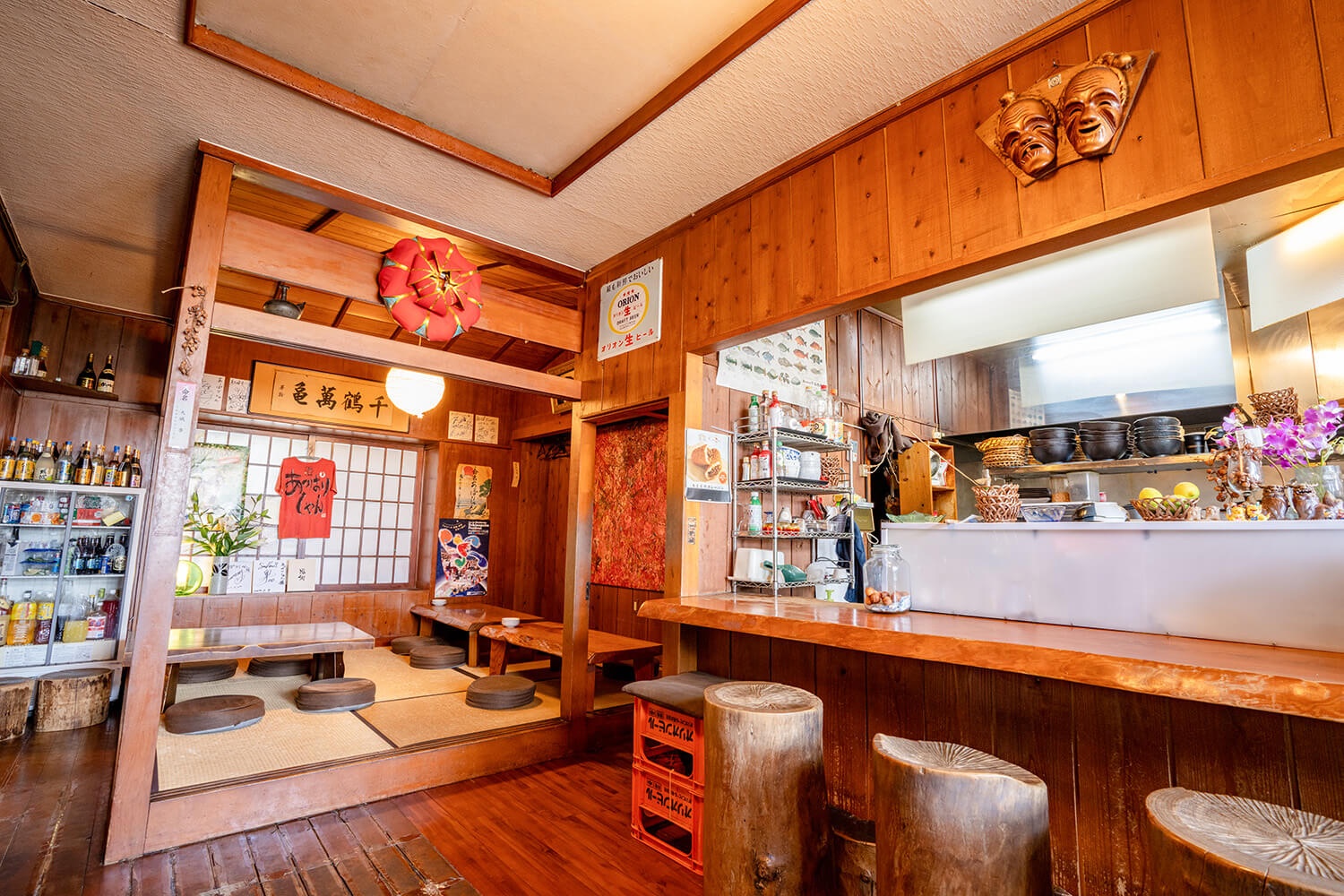 店內有著像古民家一樣溫馨的氛圍