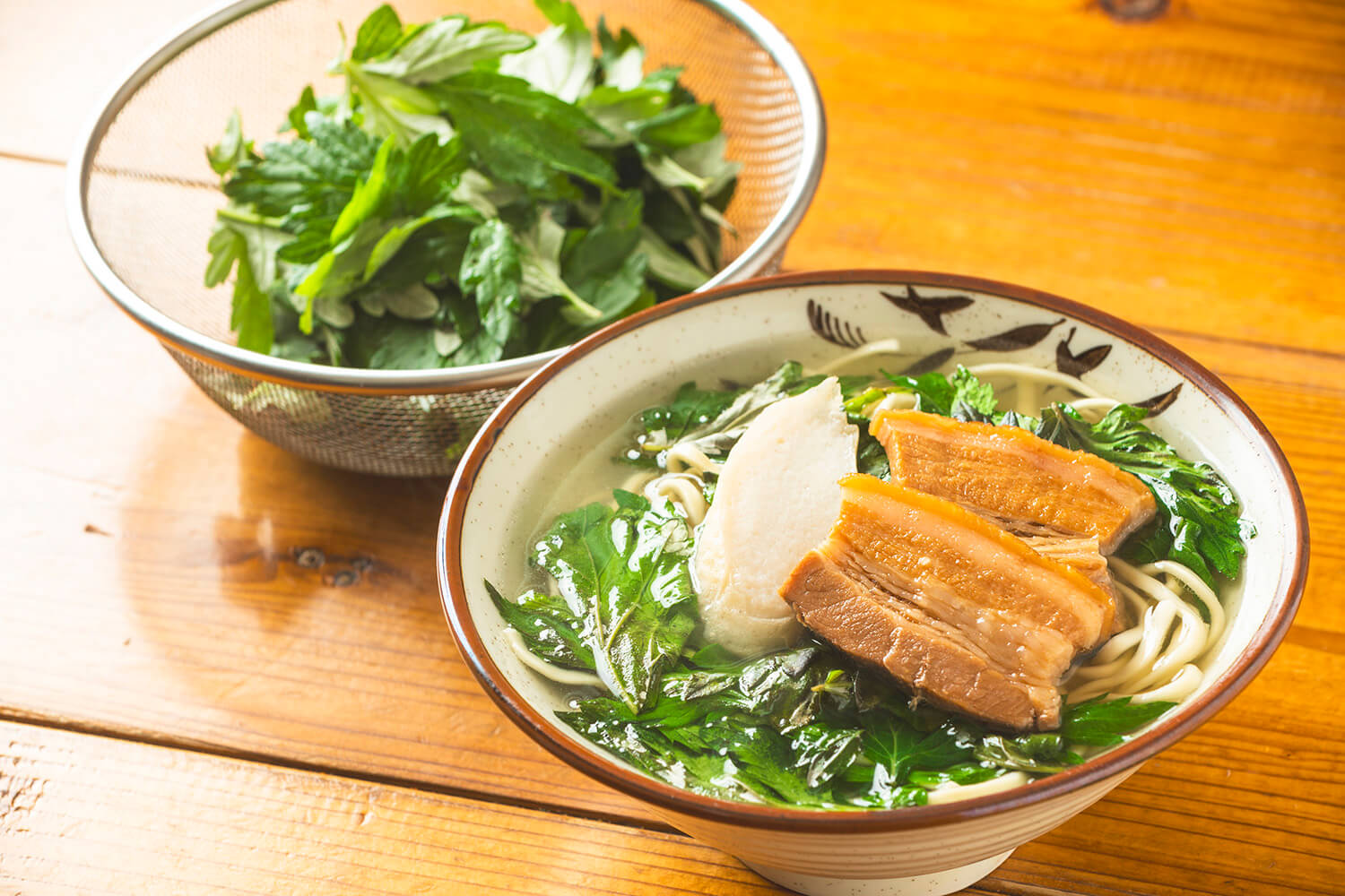 艾草夾心的「淵葉蕎麥麵小」680日圓