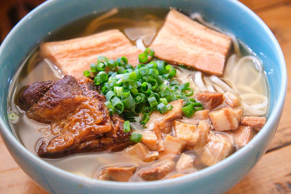 5 位沖繩沖繩蕎麥麵和那霸。 從標準到演化