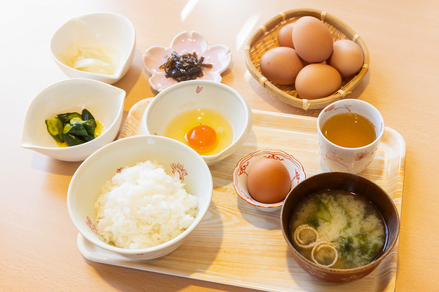 「蛋飯」550日圓。 大碗飯需額外加 50 日元，續碗需 180 日元