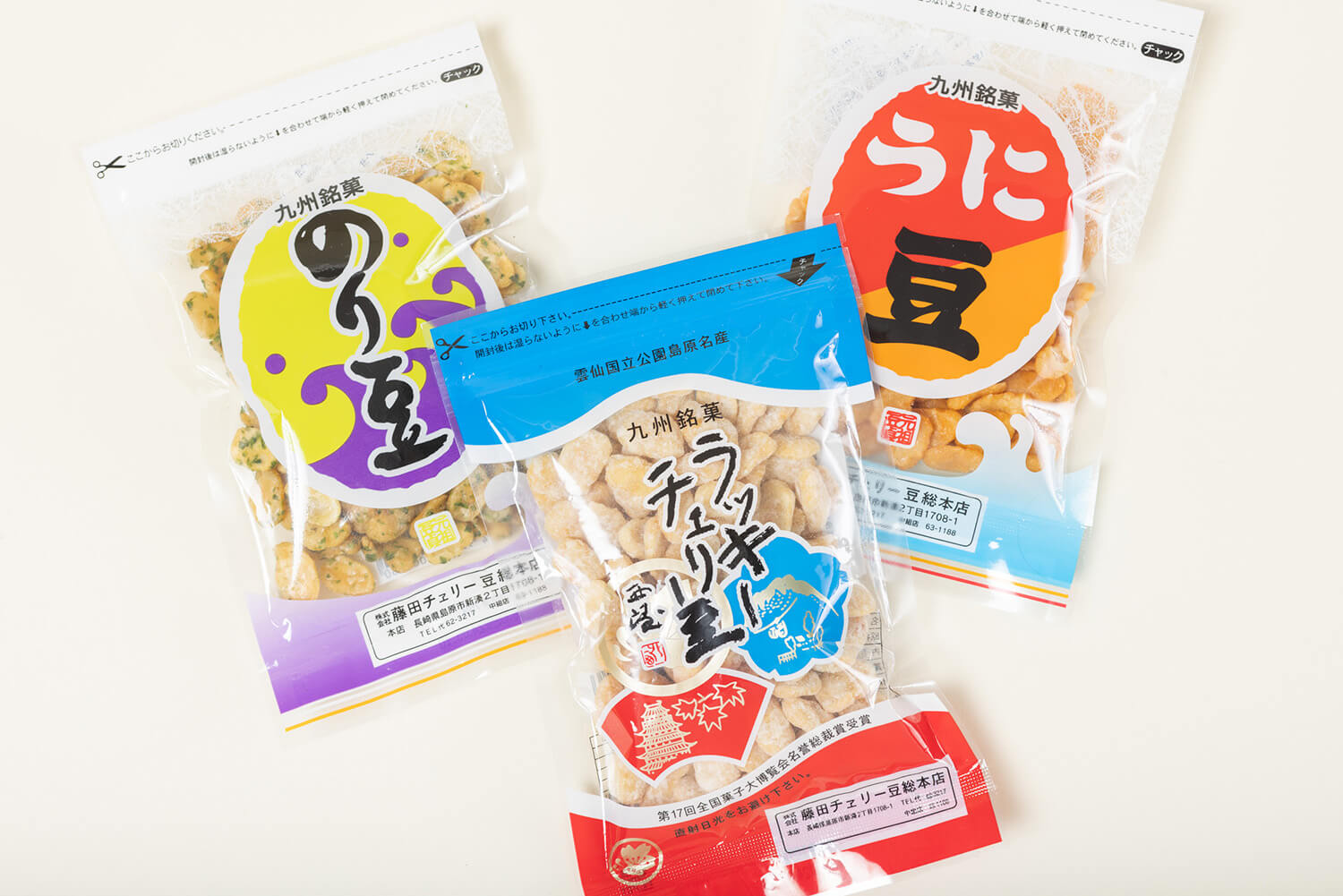 從「幸運櫻桃豆」開始，標準產品「海苔豆」和「海膽豆」。 包裝設計也復古可愛