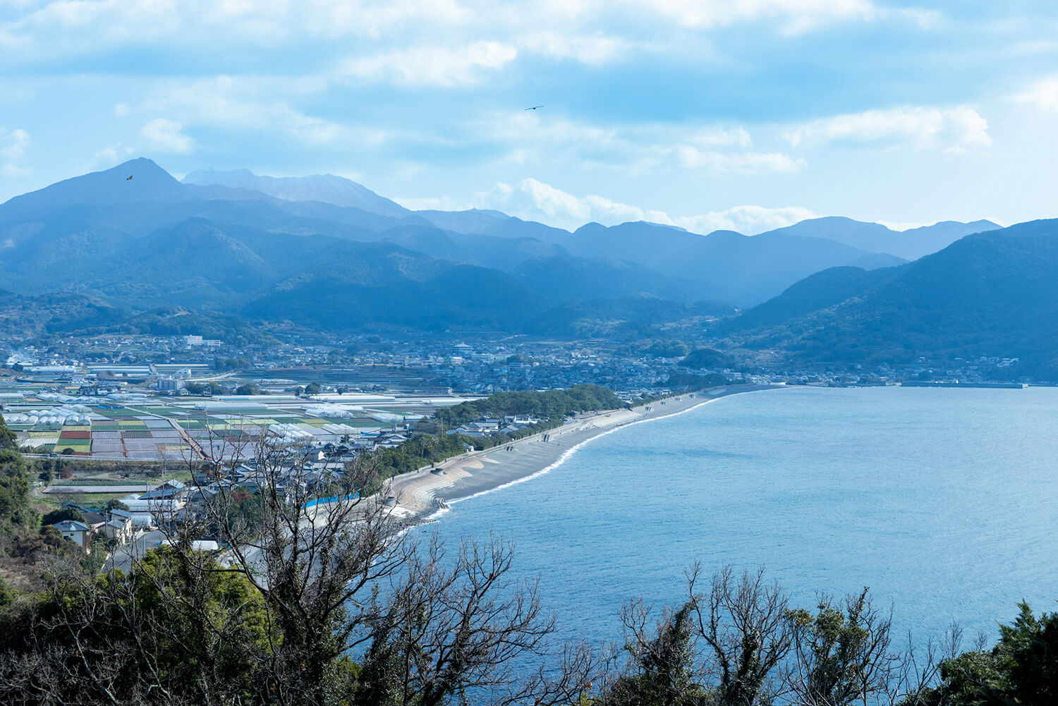 從國道251號沿線的「千上石展望台」眺望千上石海岸