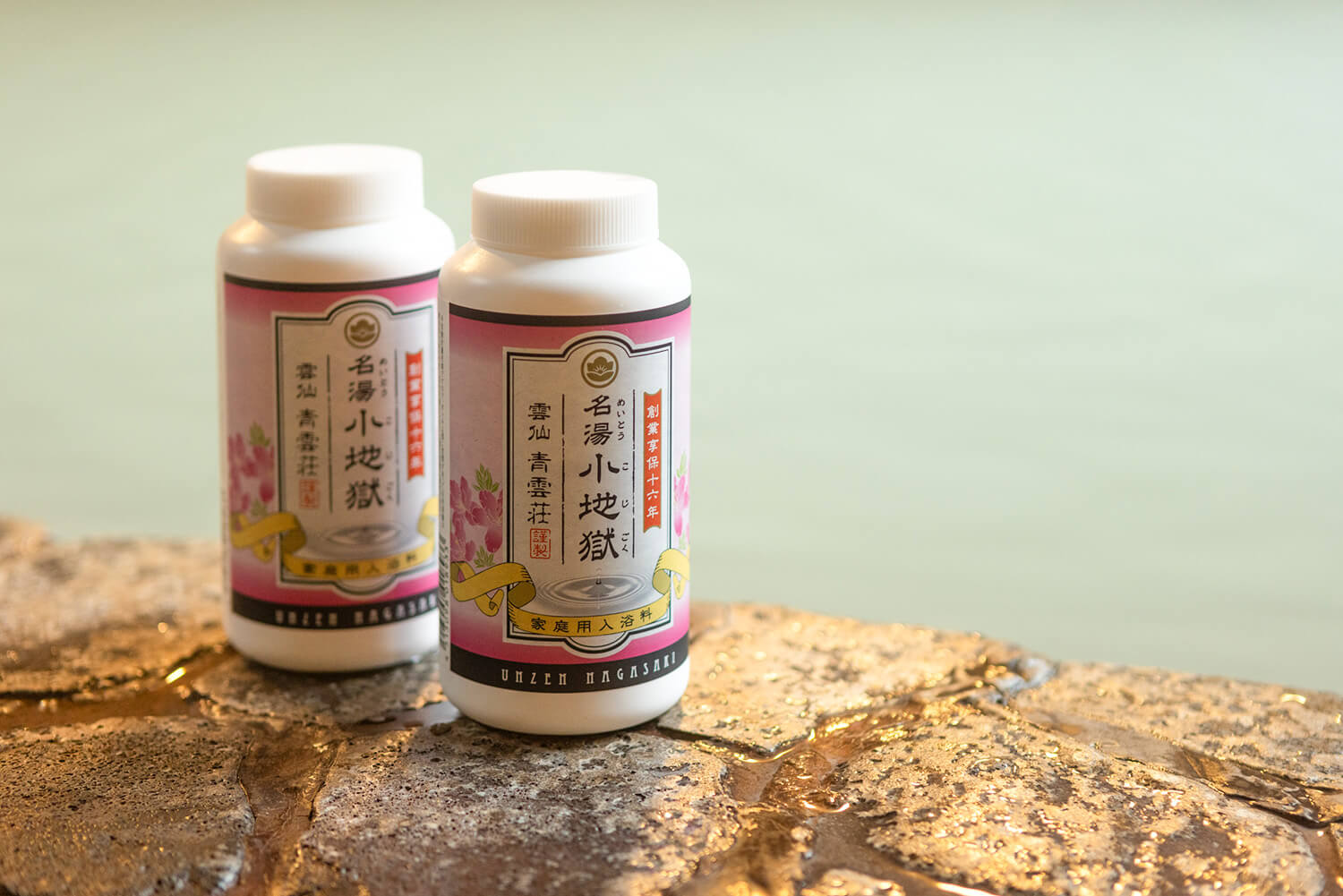 他們也販售一種浴鹽「美羽小酒館」，讓你可以在家享受著名的溫泉JPY1550 氣味和顏色就像小小的地獄溫泉本身。