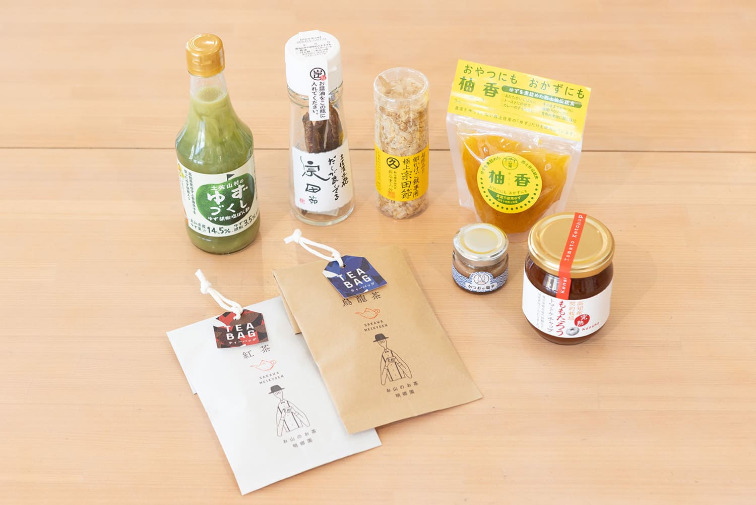 包裝很時尚，有很多值得當伴手禮的商品。 產品可以在商店購買並送貨上門。