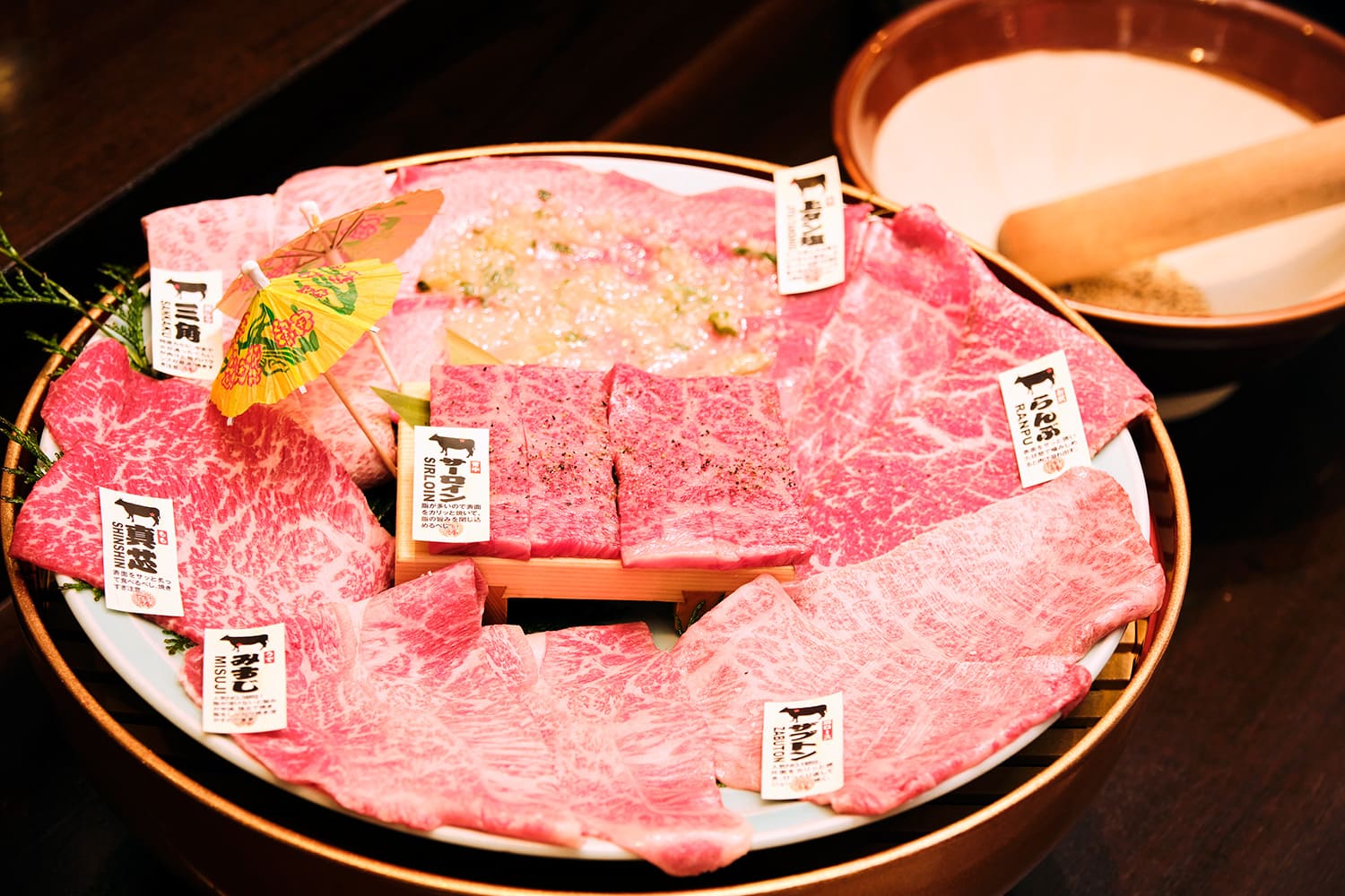 「金球森」2人份JPY9350。 套餐中還包含烤芝麻