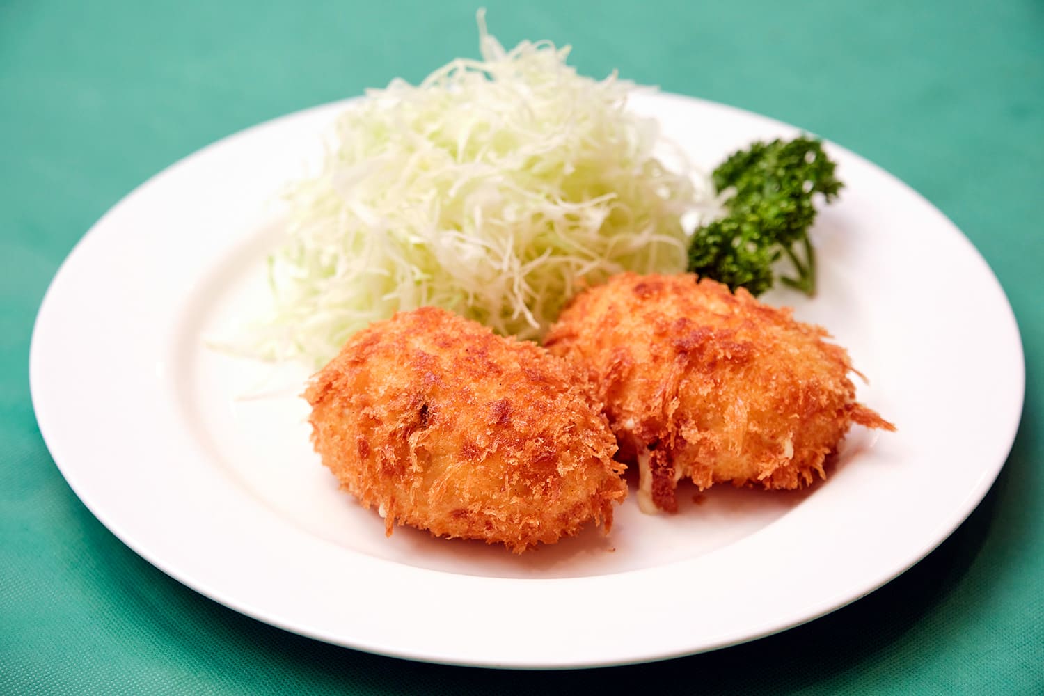 濃縮了雪蟹風味的「蟹奶油炸丸子」1個JPY990