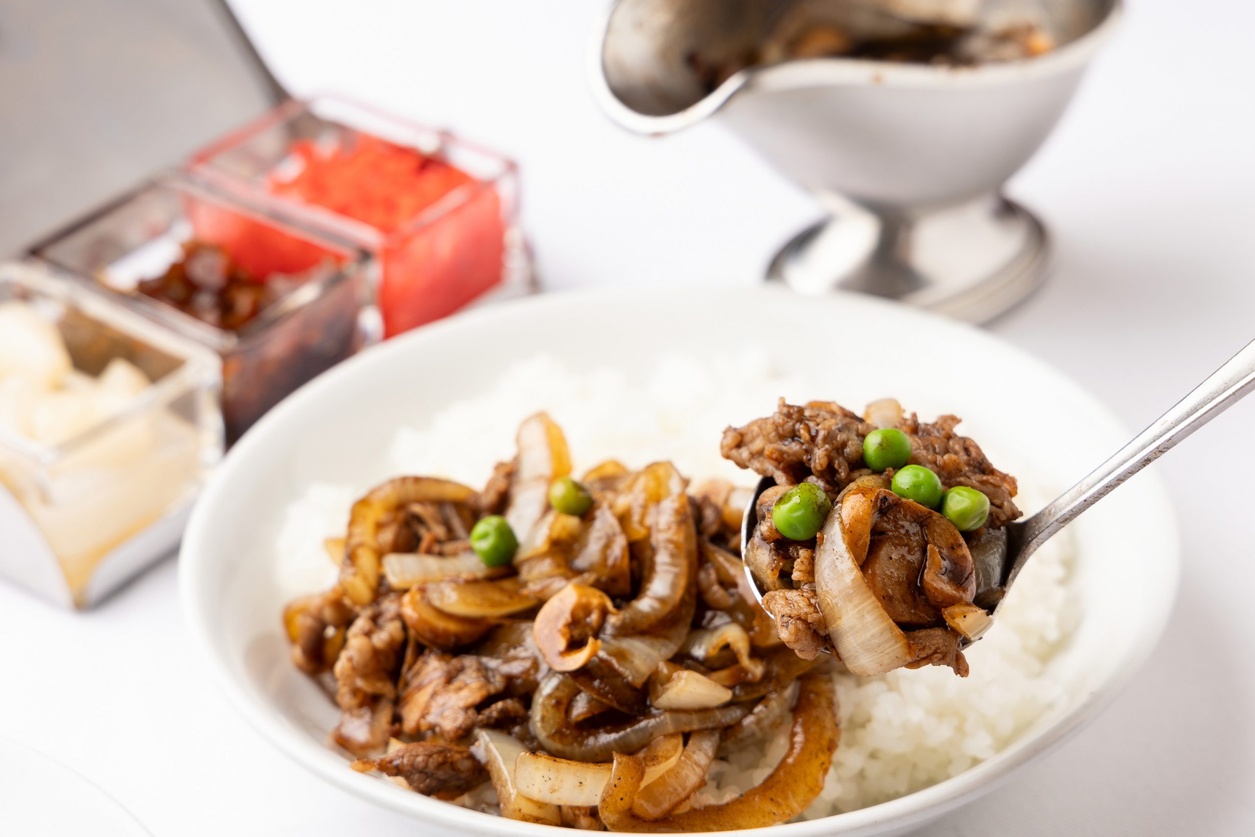 「林飯」裡有洋蔥、牛肉、蘑菇等JPY1500