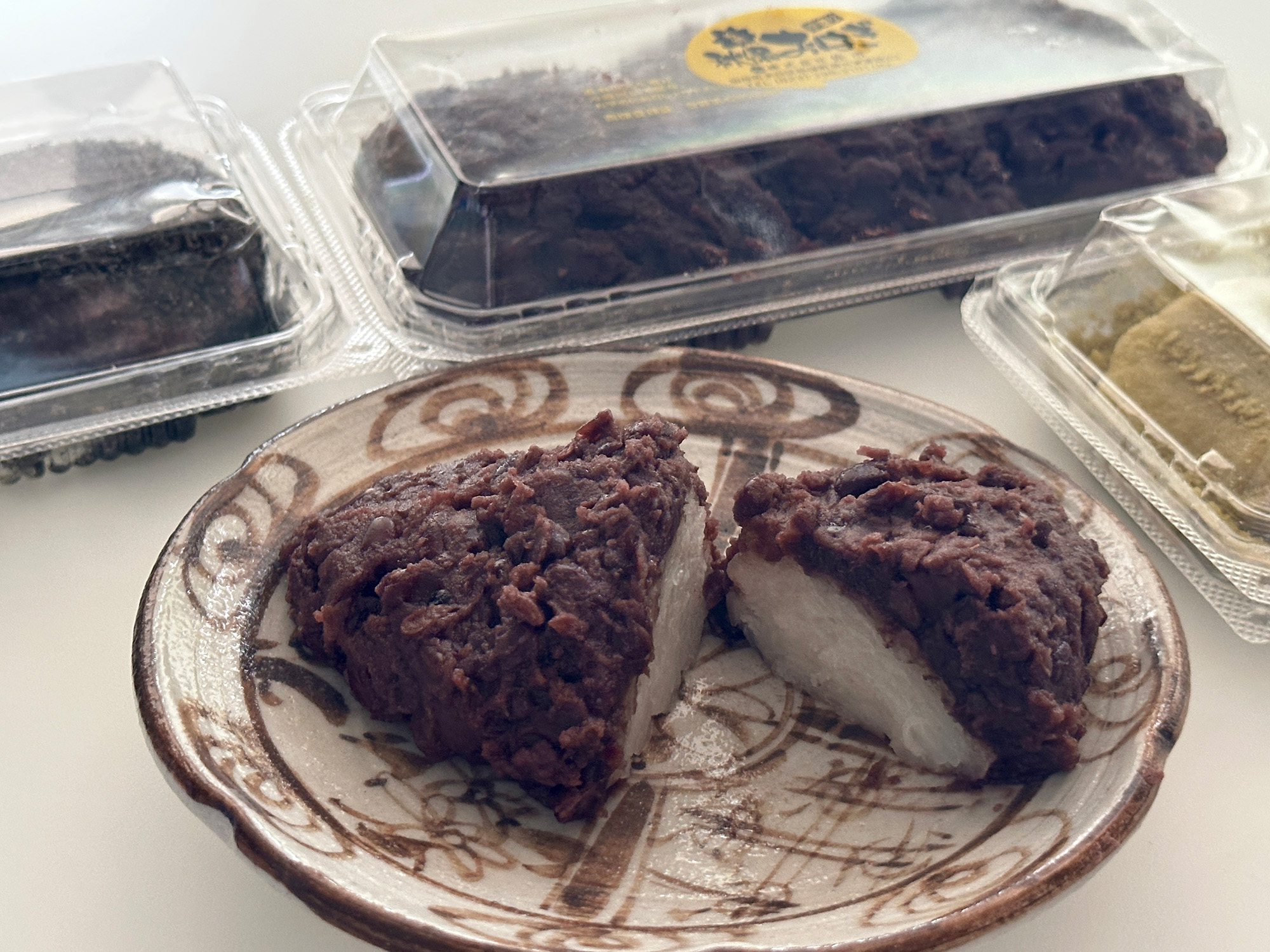 大量的紅豆餡和少量的米飯，西一流