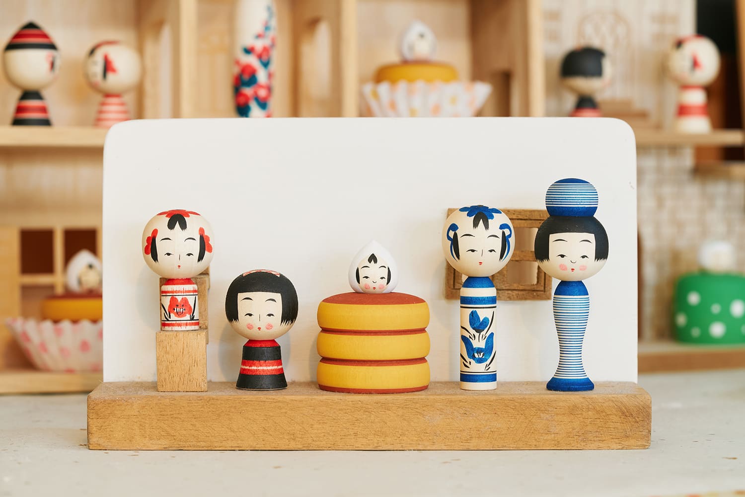 從左到右依次為「小木芥子」、「煎餅木芥子」、「藍色木芥子」