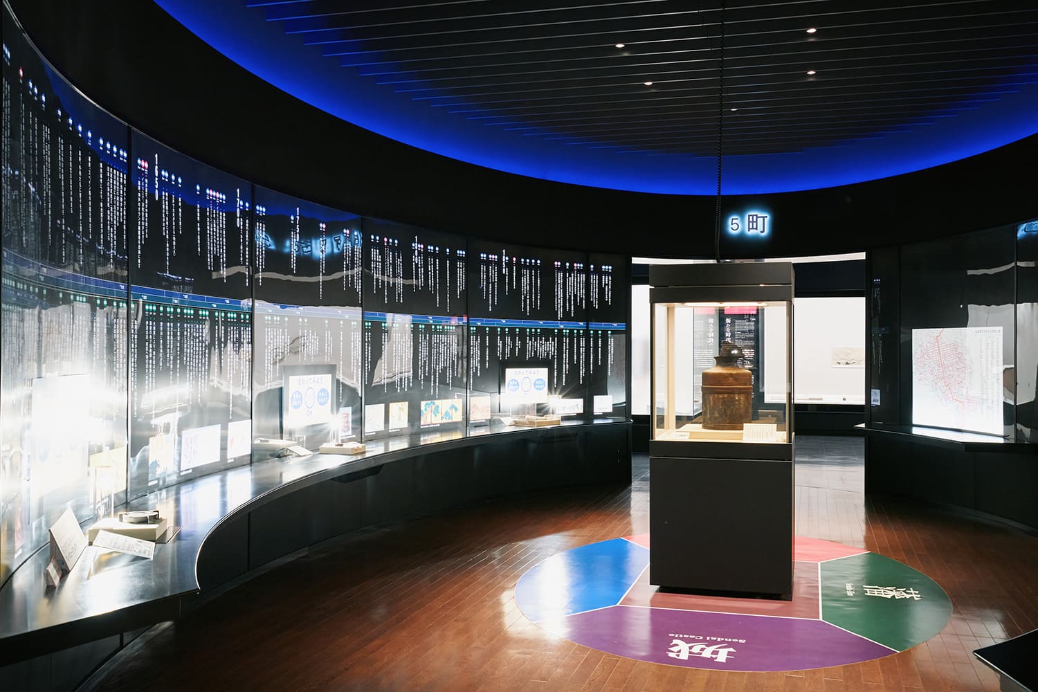 有各種以實物為重點的展覽材料可供選擇。 還有一個角落，您可以在那裡觸摸實際材料。