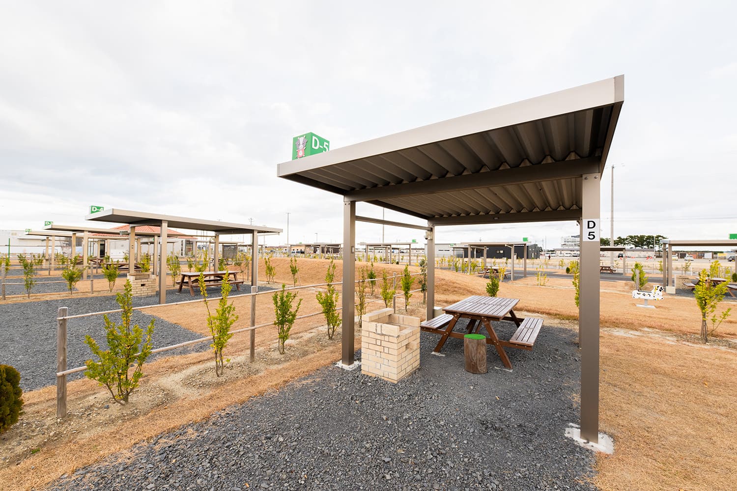 戶外燒烤區設有露營地，可駕車前往。 燒烤建議提前預訂。