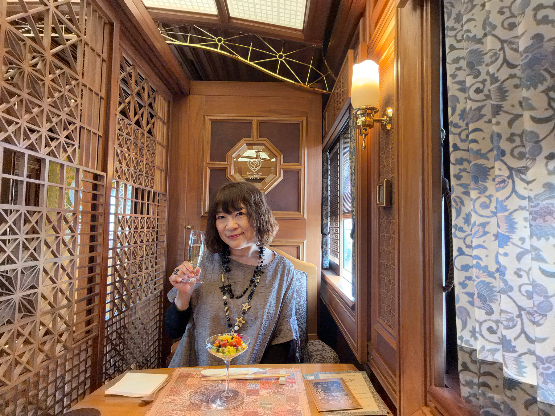 感觉不错，还拍了一张自拍