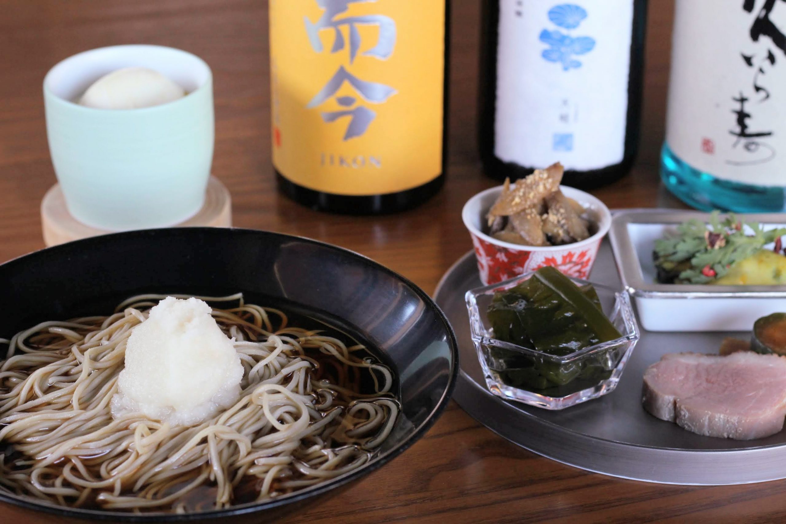 The course lunch of 4500 yen a chef using the ingredients in season leaves (for photograph, sharp taste Soba Noodles with Shredded Daikon Radish)