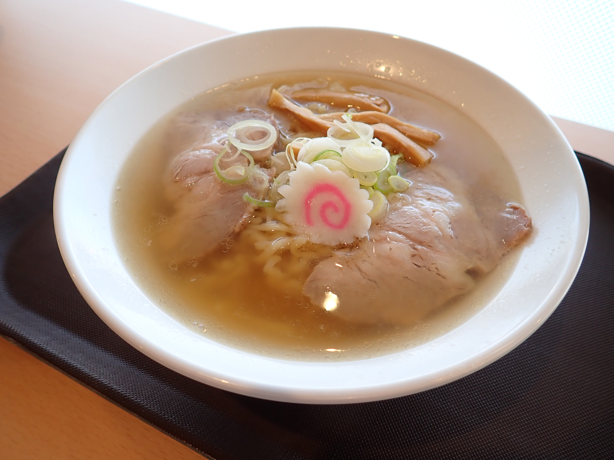 「中華湖博拉麵」。與鹽生效醬油，和節的拉麵