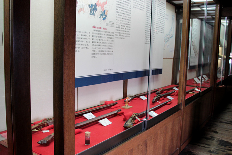 火縄銃の展示物（画像提供：松本城管理事務所）