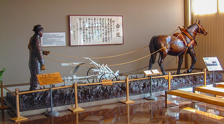 昭和20年代後半の馬を使った貴重な耕運機