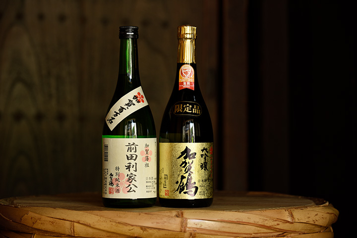 左から「前田利家公 特別純米」1,760円、「加賀鶴 超特撰 大吟醸」4,400円、共に720ml