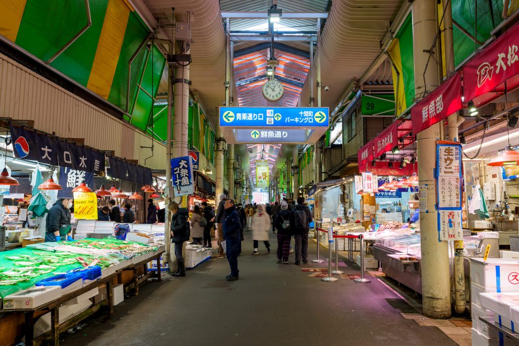 金沢の台所、近江町市場で北陸グルメ三昧！おすすめのお店11選