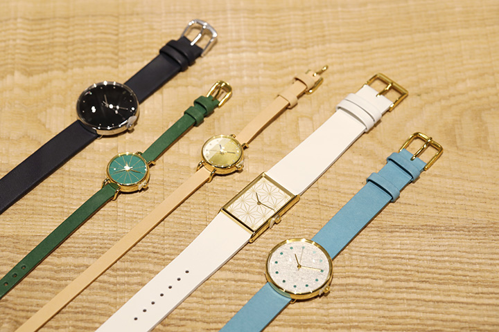繊細な色合いが美しいHANAMOKKO（はなもっこ）の腕時計。時計20,000円〜、ベルト2,000円〜（各税別）