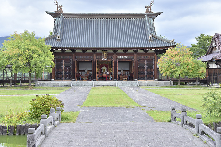 日新館の中核となる「大成殿」。中国寺院のような風格が漂う