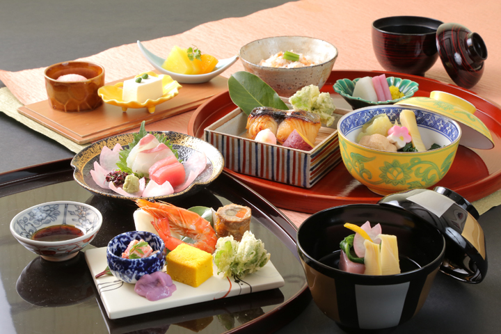 「彩り会席膳」5,200円