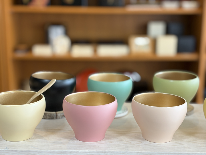 カジュアルに使える｢デザートカップ｣（直径9cm×高さ7cm）。1個3,850円