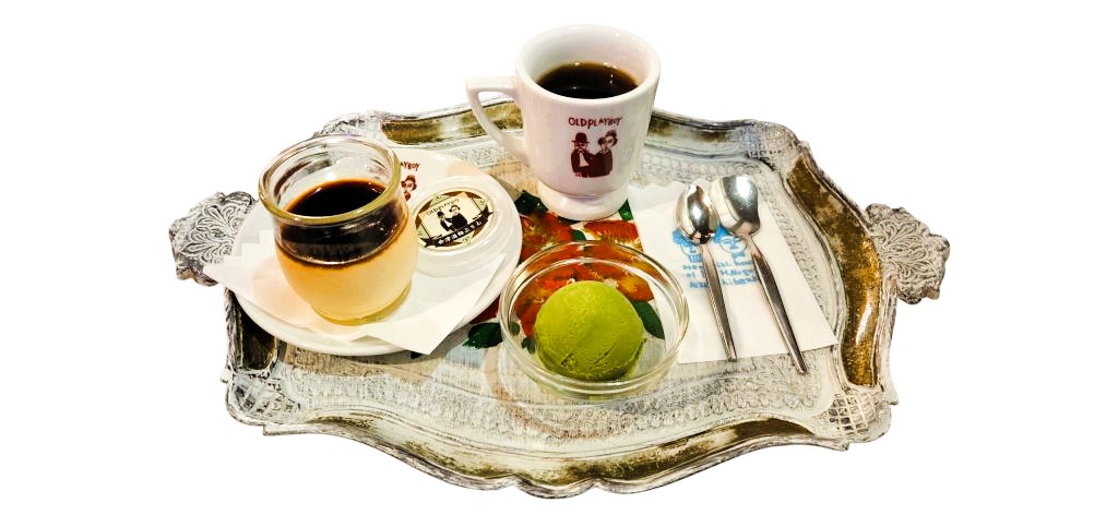 「ケーキセット」は、ドリンクと抹茶のアイスクリーム付き。写真は「酒粕プリン」