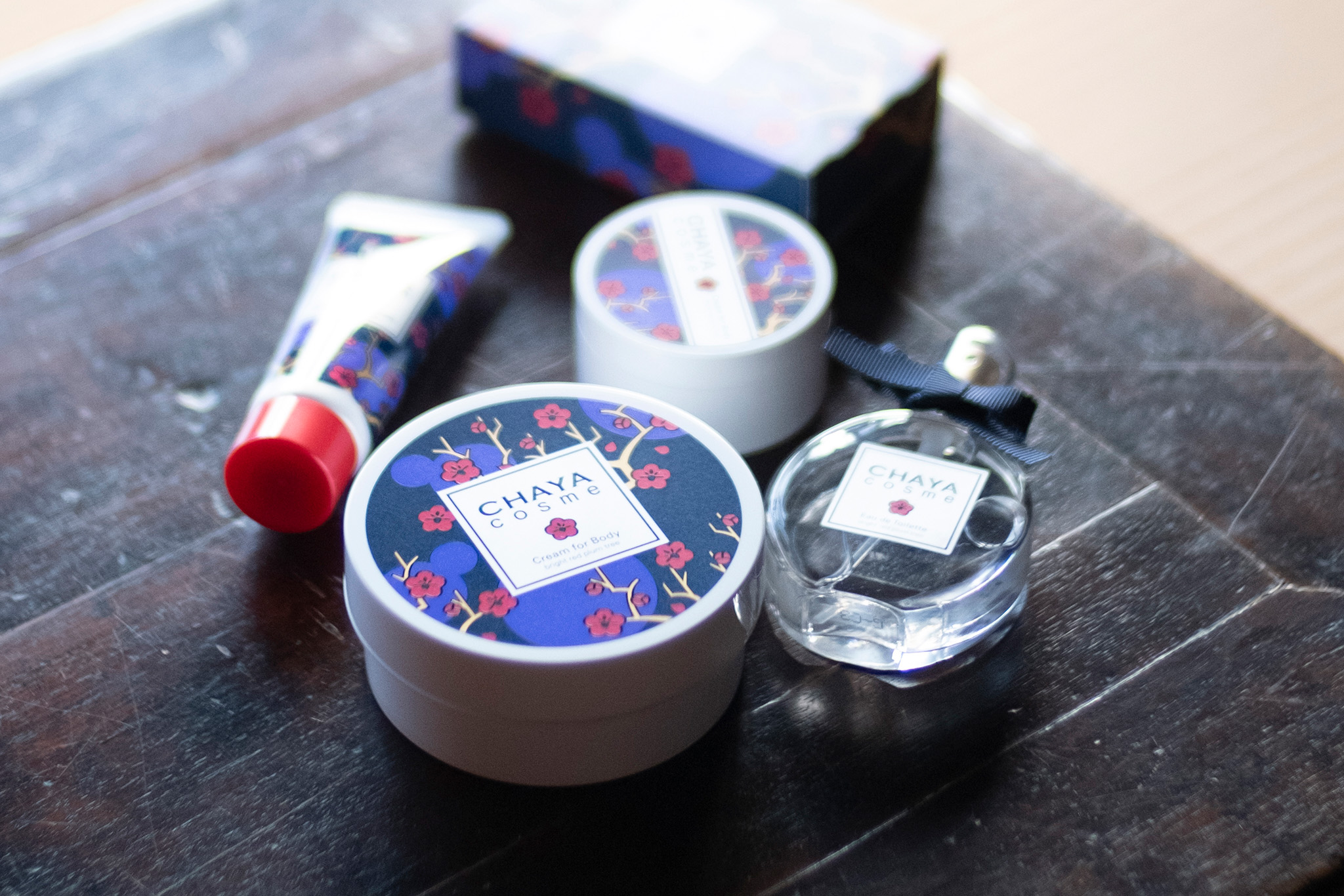 「CHAYA cosme」から、「クリームフォーボディ 紅い梅の香り20g」1,984円～