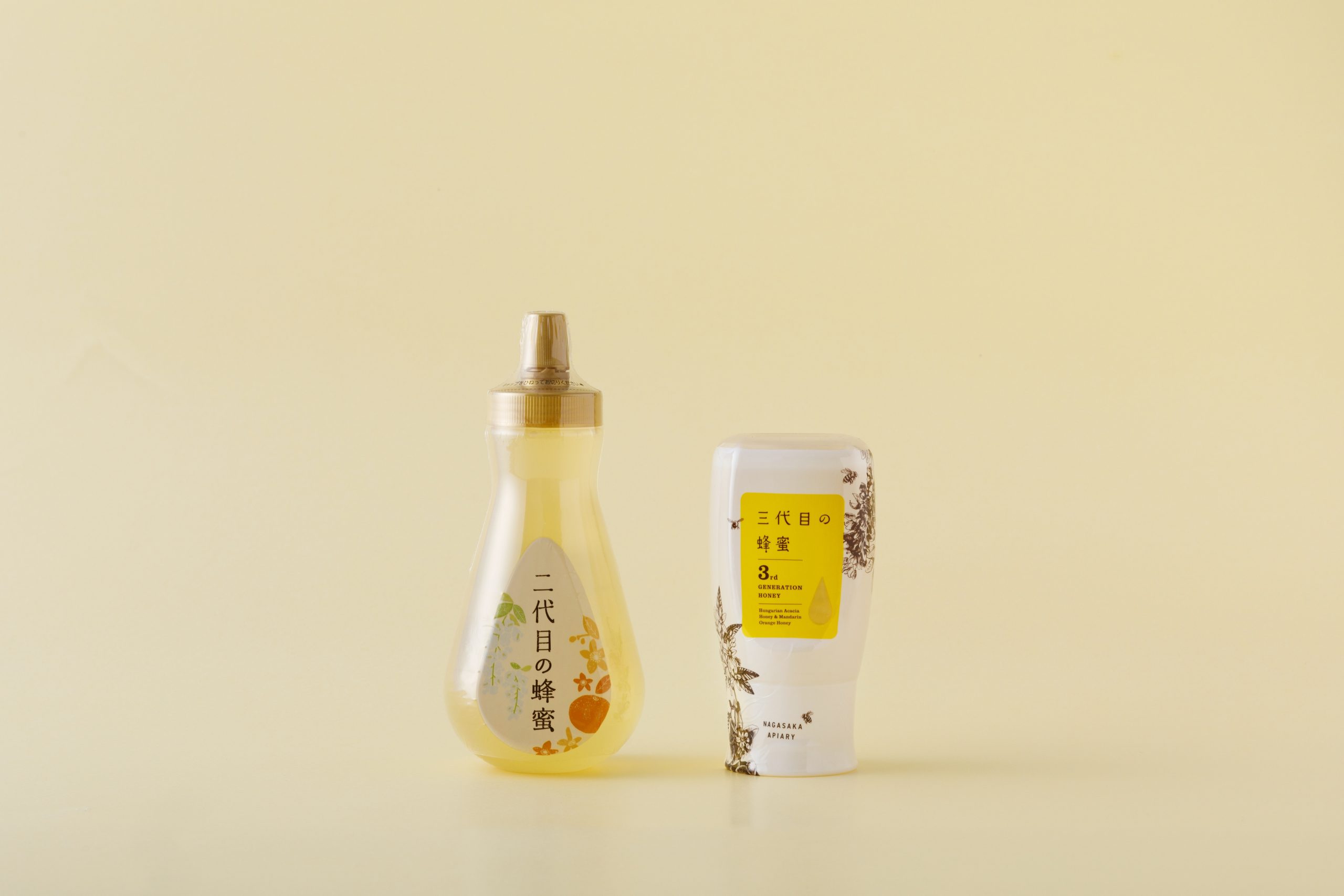 二代目の蜂蜜（450g）、三代目の蜂蜜（300g）