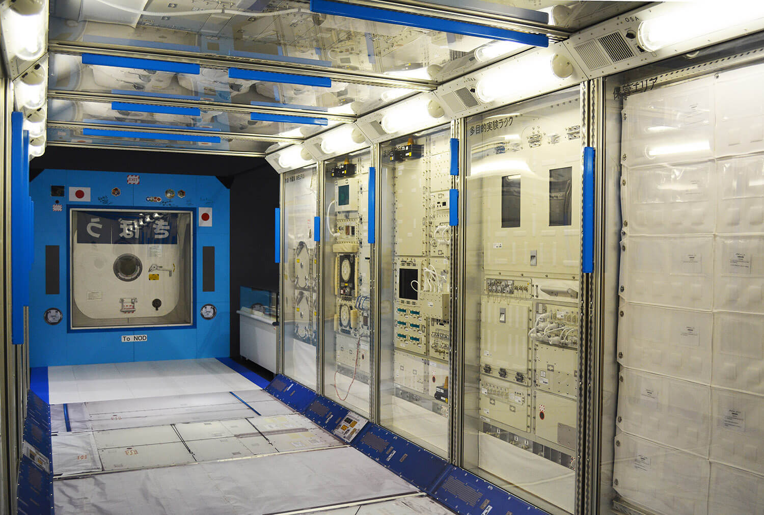 細部までリアルに再現された、国際宇宙ステーション「きぼう」日本実験棟の実物大模型