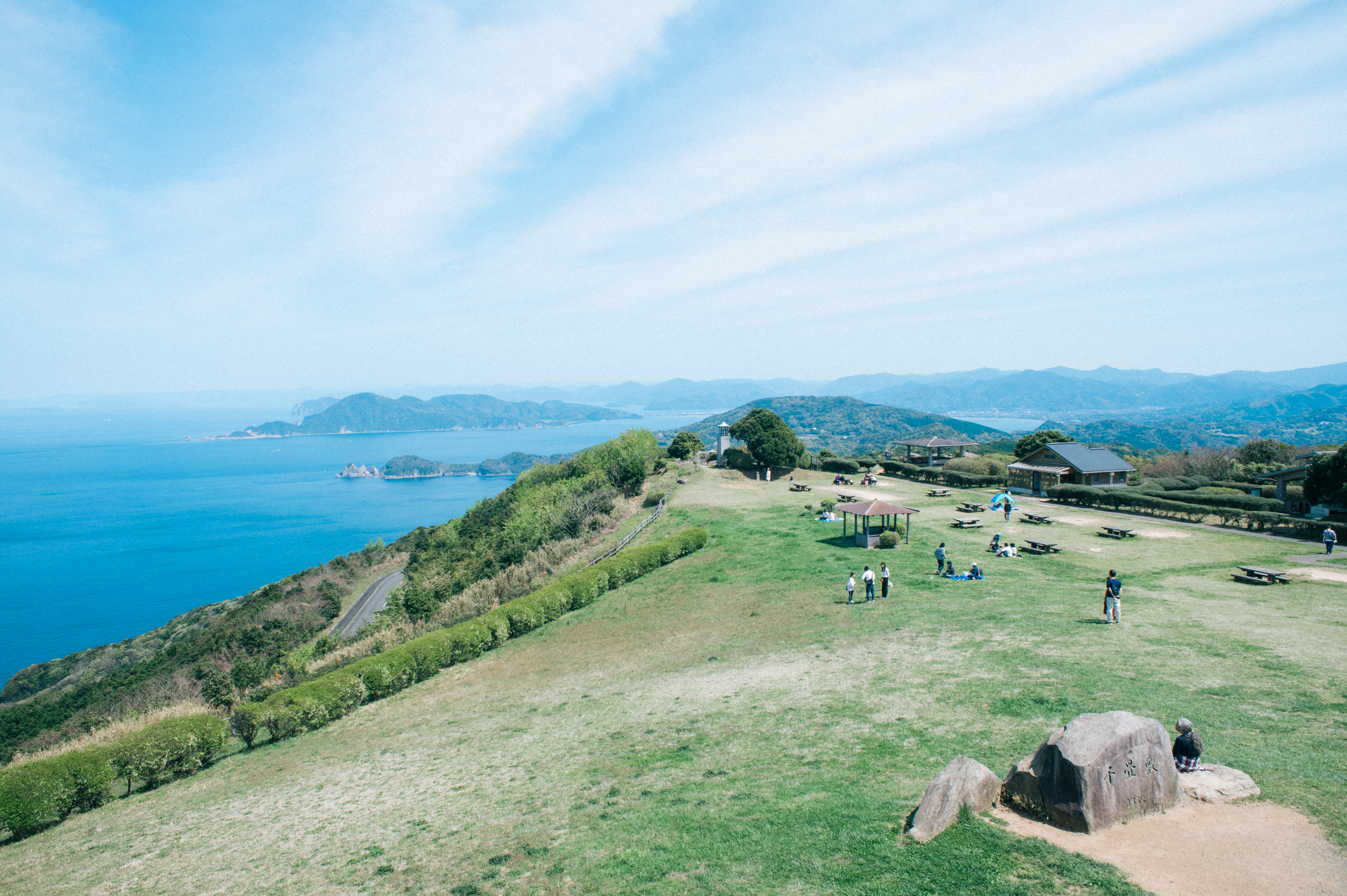 標高333mの高台に広がる草原は、山口県内でも知る人ぞ知る絶景スポット