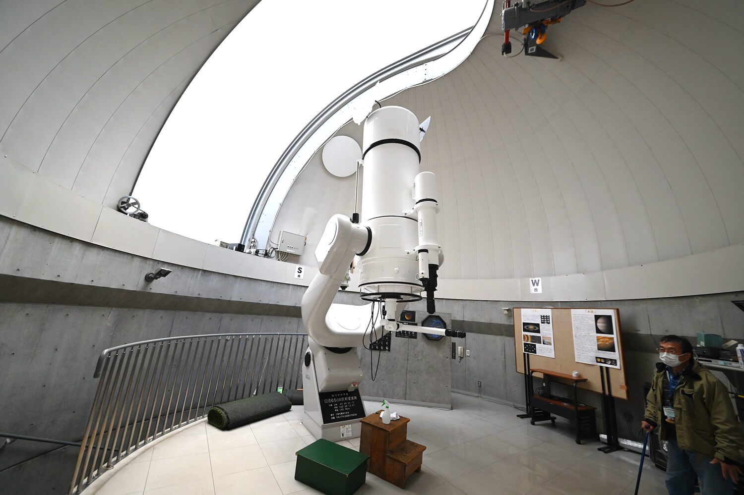 天体観測用望遠鏡がある公設天文台として最も古くから太陽黒点観測が続けられている